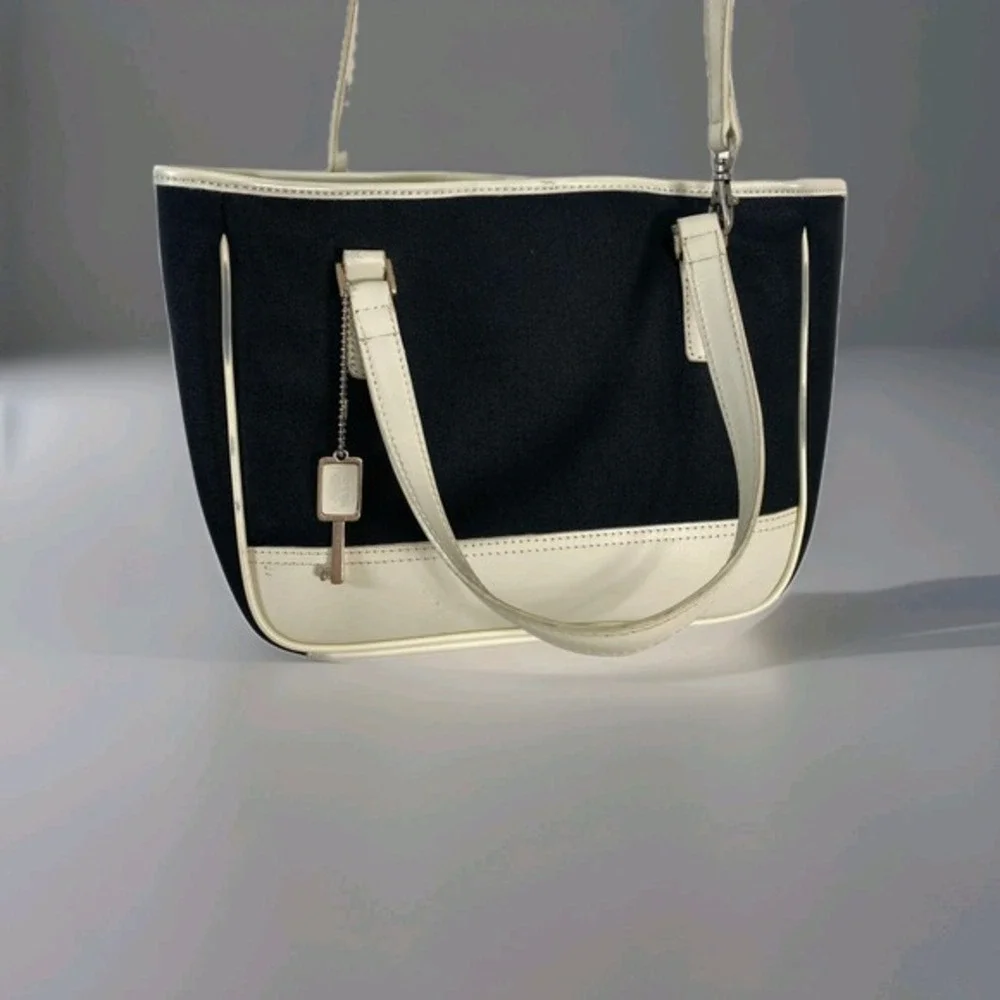 Fossil Shoulder Tote Bag Black Canvas White‎ Trim Key Charm YB082 Striped Lining